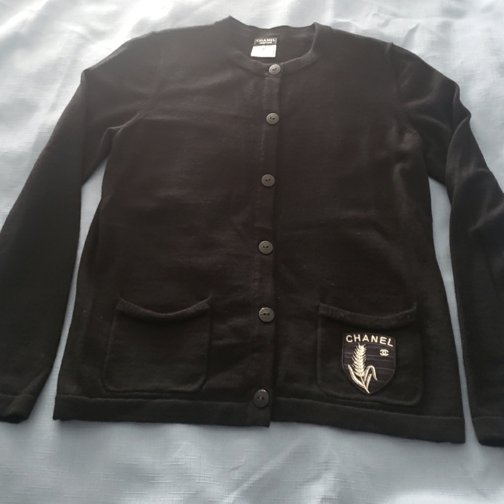 Chanel sweater